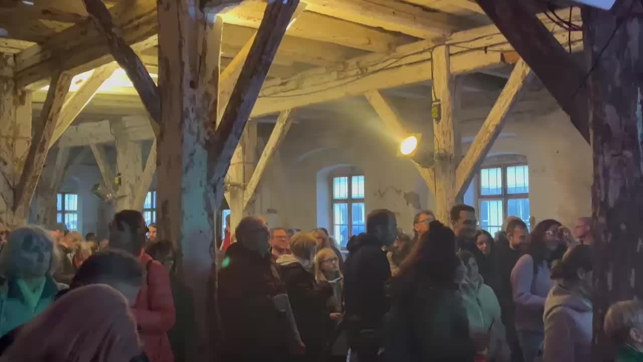 Gallery Video